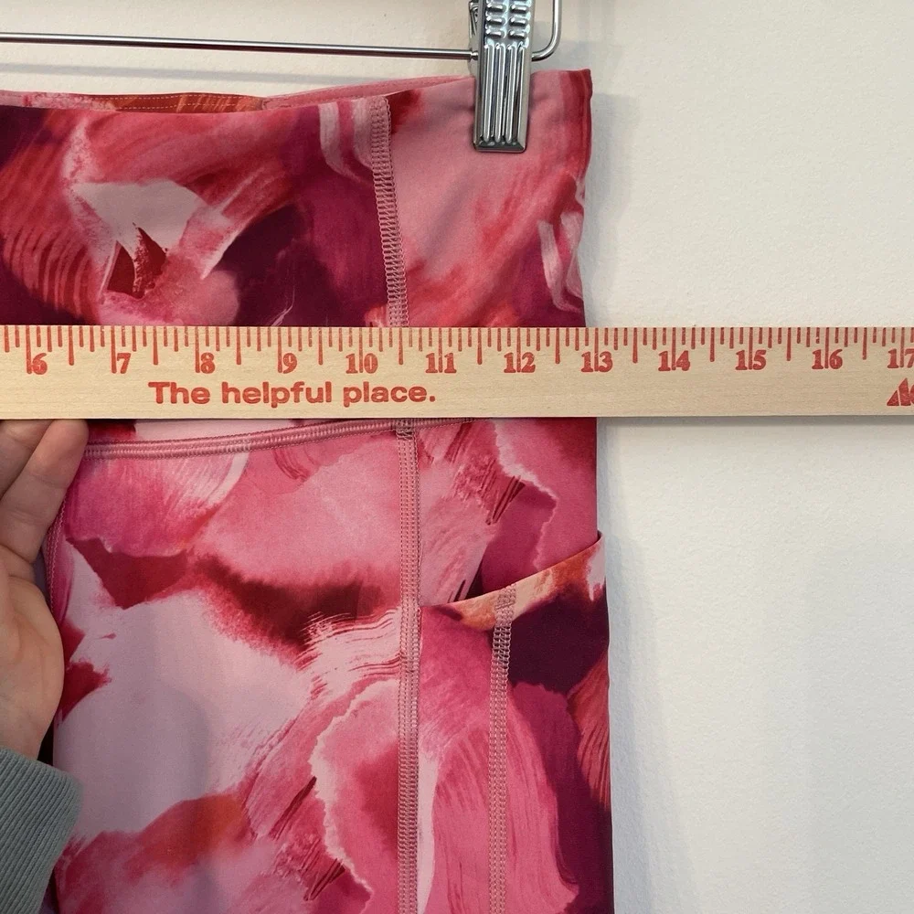 Athleta Ultimate Stash II Capri‎ Leggings S Pink Floral Abstract Pocket Crop 19